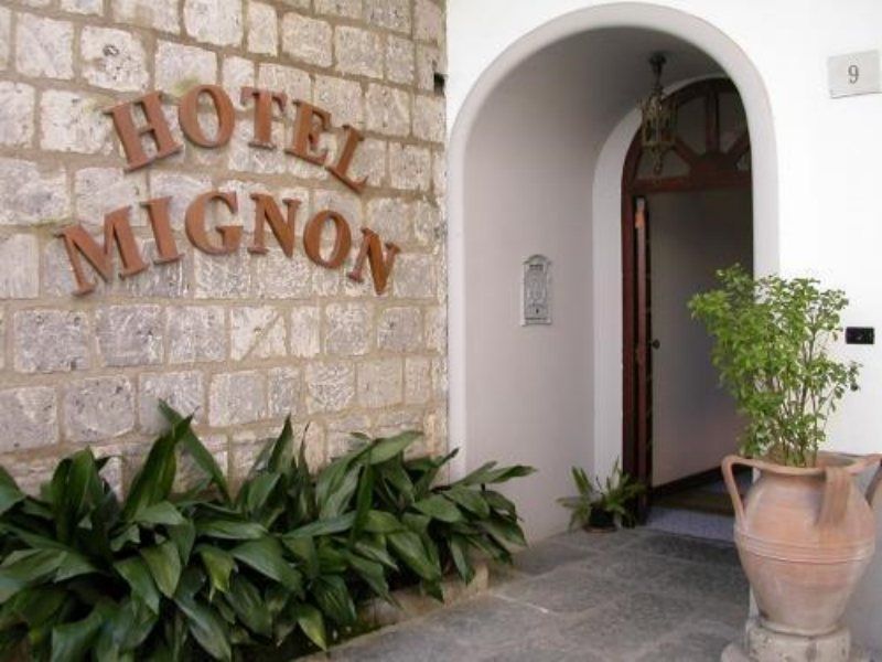 Hotel Mignon Meuble Соренто Екстериор снимка